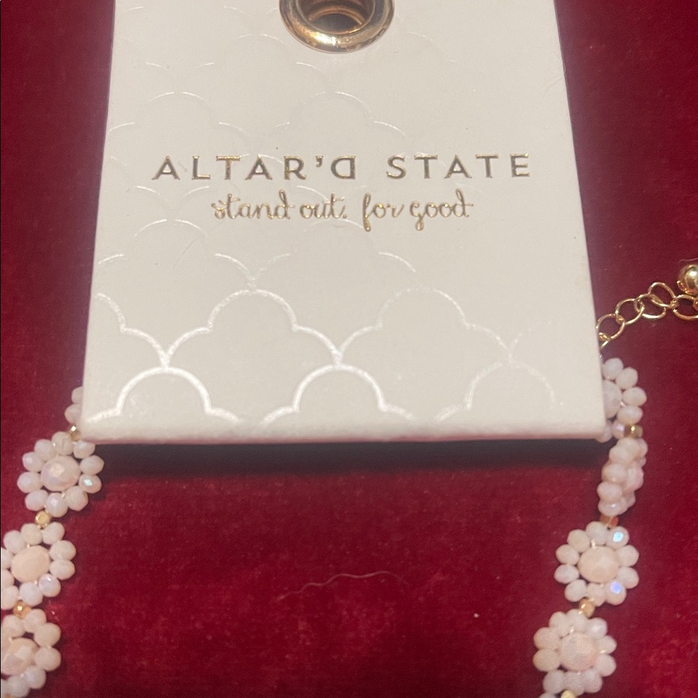Altar'd State Natural Blossom Flower Bead Necklace NWT - Picture 3 of 4